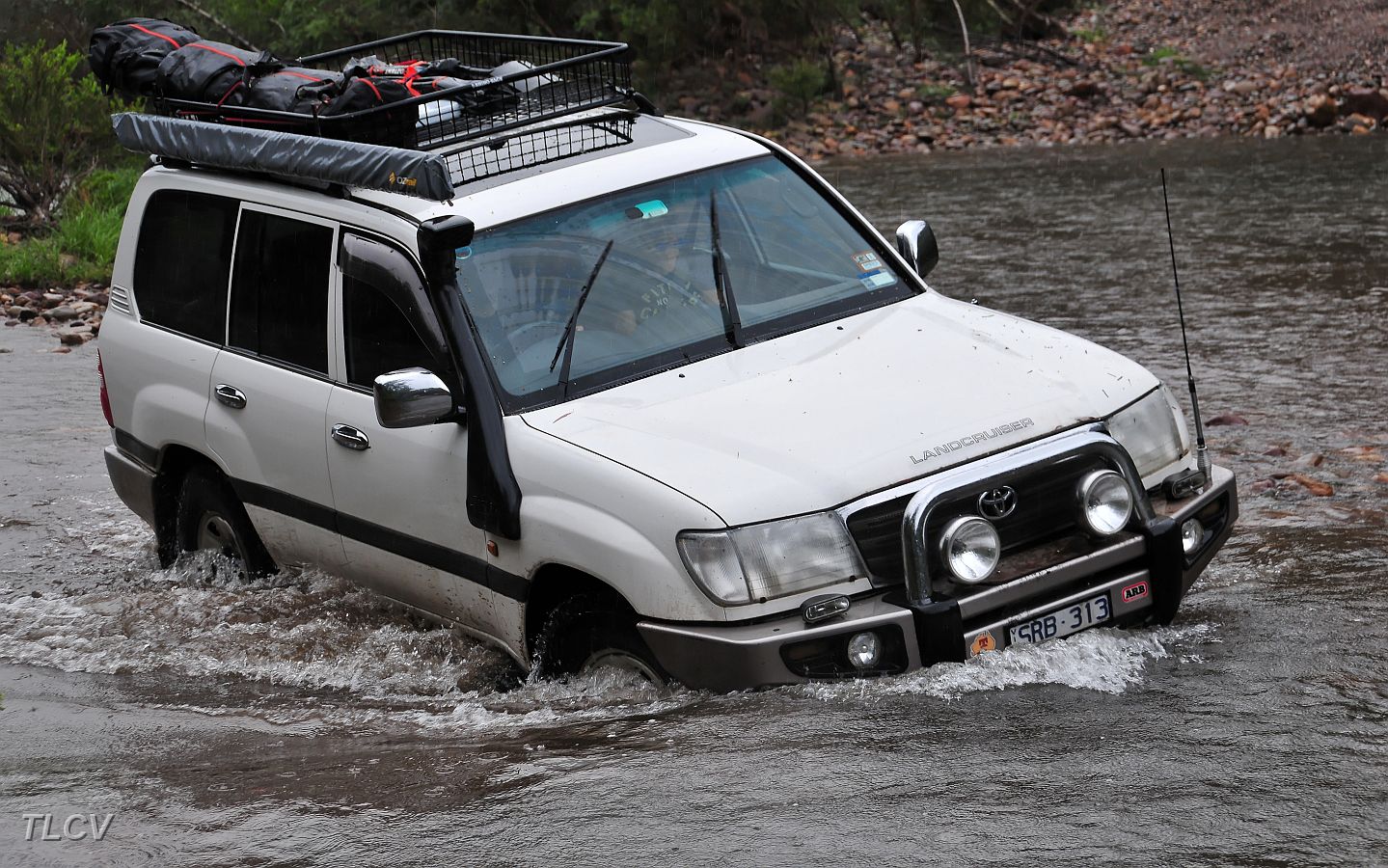 03-Rob breezes thru the Avon.jpg
